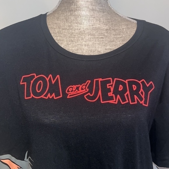 Tom and Jerry crop top size 3X. New without tags. - Picture 2 of 6